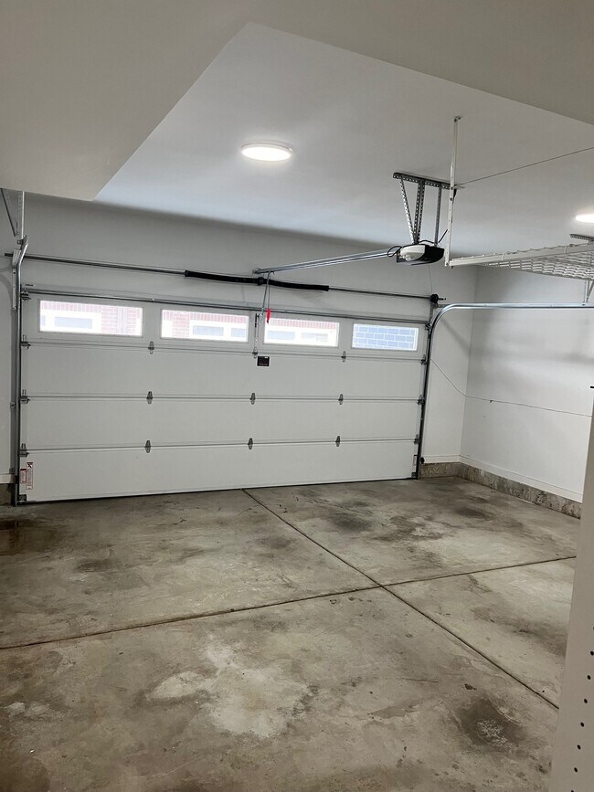 Building Photo - 8146 Lincoln Ave