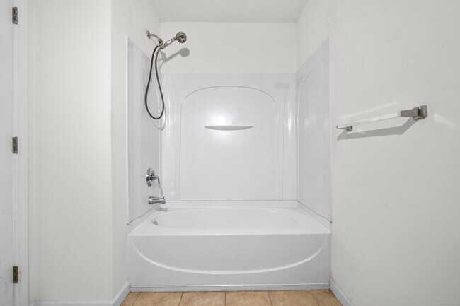 Building Photo - 2660 North Ave