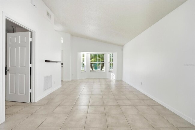 Building Photo - 13817 Valleybrooke Ln