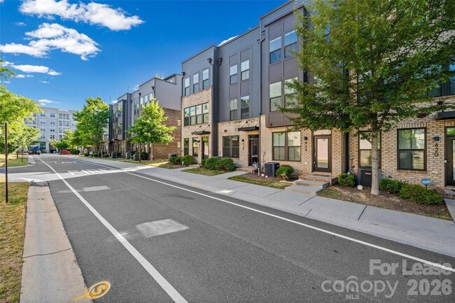 Building Photo - 424 Music Hall Wy