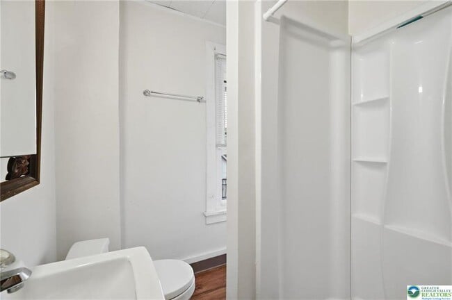 Building Photo - 819 Chestnut St