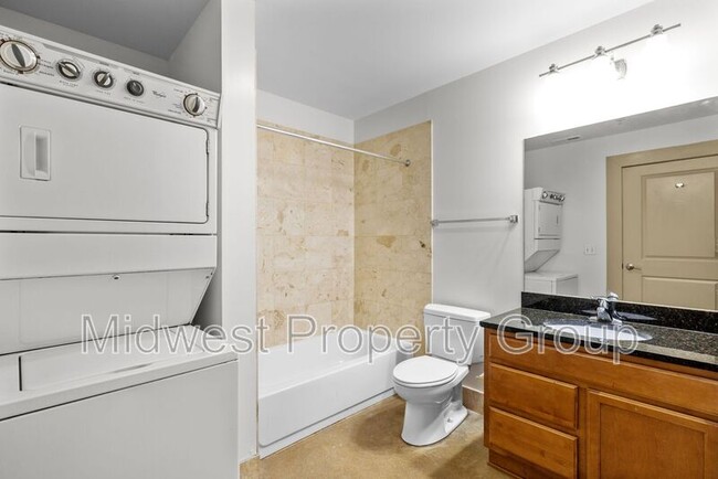 Building Photo - 4244 Chouteau Ave