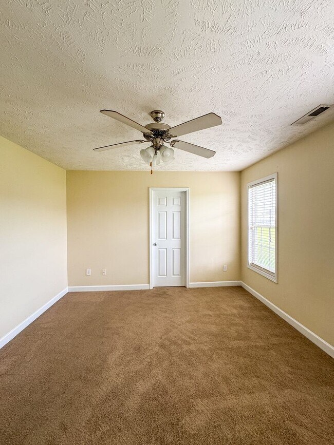 Building Photo - 316 Ivy Wood Lane