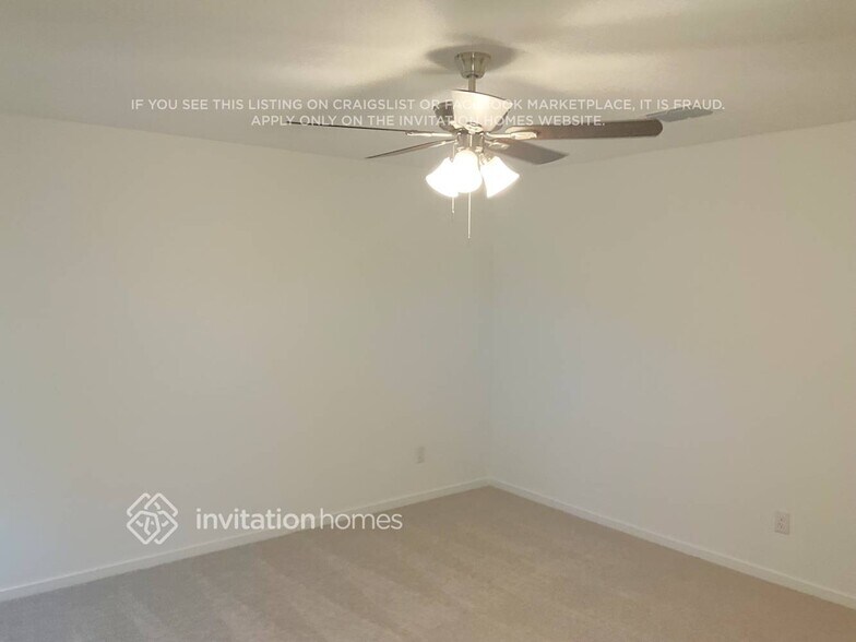 Building Photo - 1407 Merlin Blf St