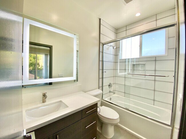 Building Photo - 6437 86th