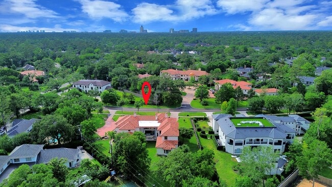 Building Photo - 11103 Memorial Dr