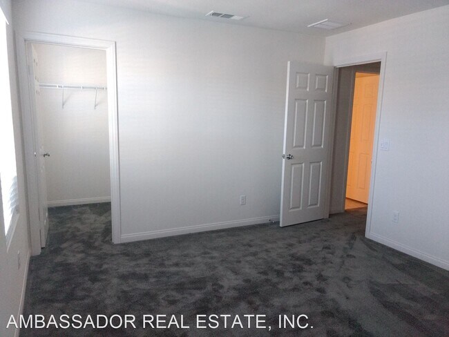 Building Photo - 3 br, 2.5 bath House - 1396 Palo Verde Way...