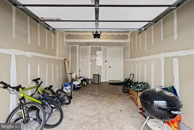 Building Photo - 45956 Swallow Ter