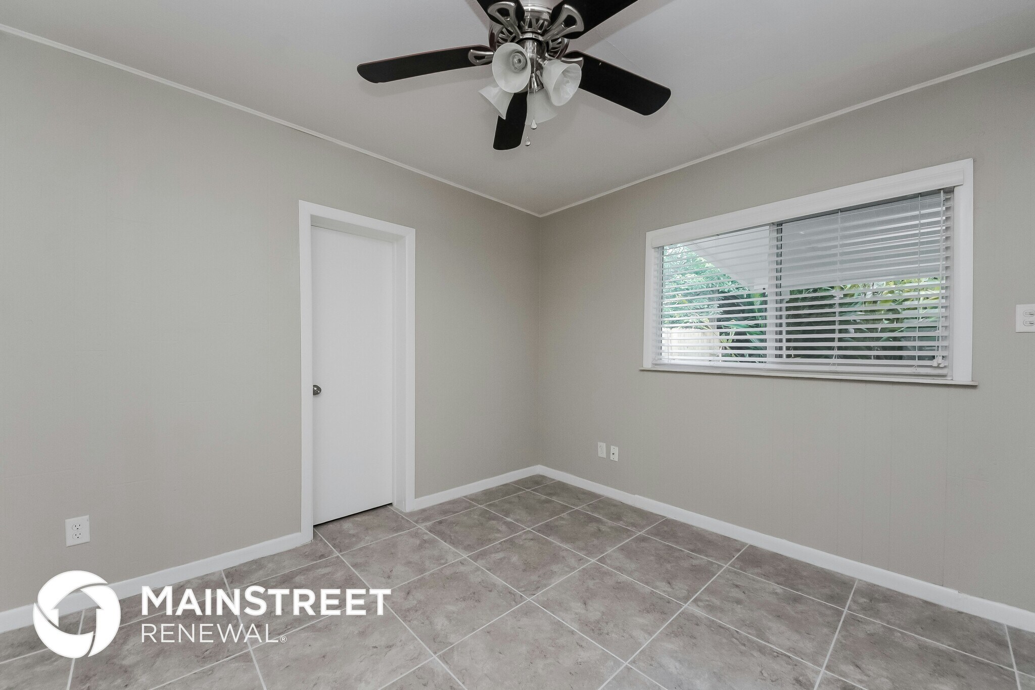 Building Photo - 1413 Noble Pl