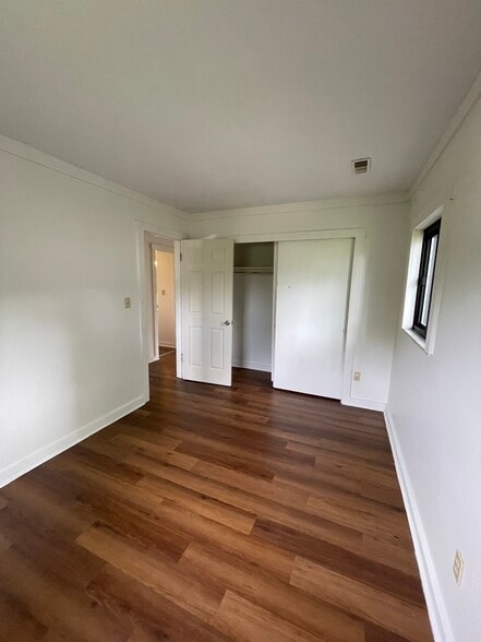 Primary Photo - 1500 E 25th Ave
