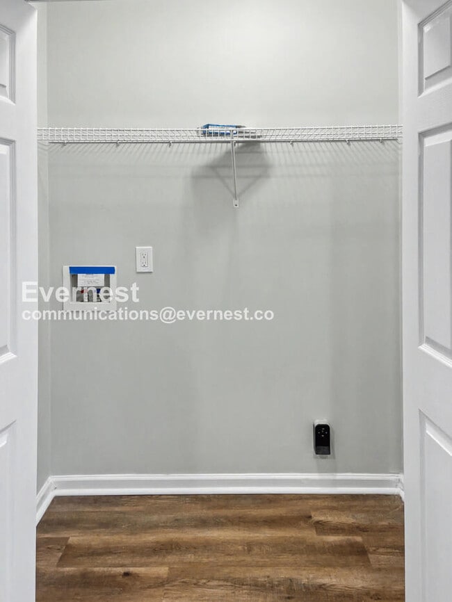 Building Photo - 4864 Nina Marie Ave