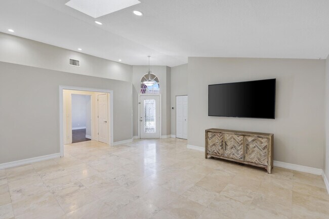 Building Photo - 7546 Ironbridge Cir