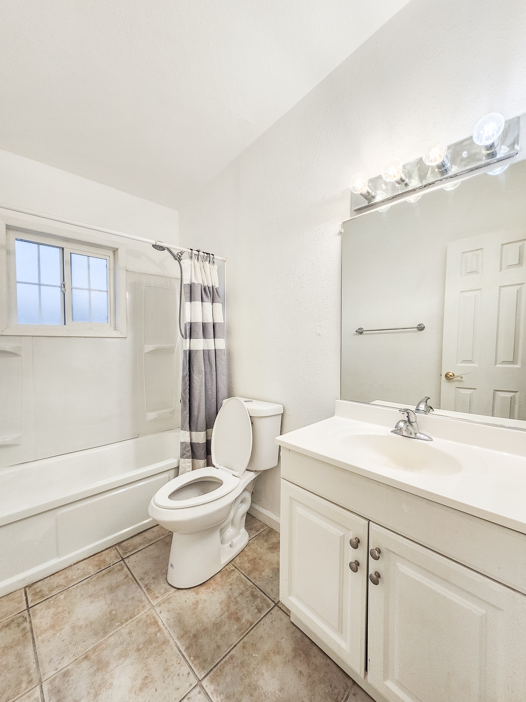 Building Photo - 5527 Baileya Ave