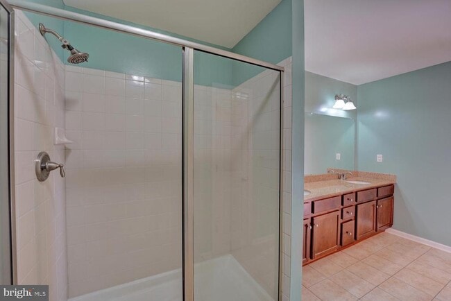 Building Photo - 536 Van Dyke Cir