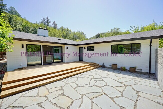 Building Photo - All New!  Fabulous 3 bedroom Fairfax house...