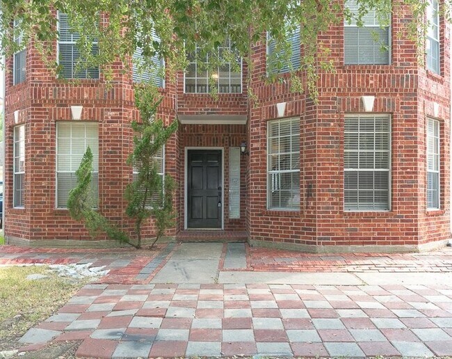 Building Photo - 15411 Seminole Canyon Dr