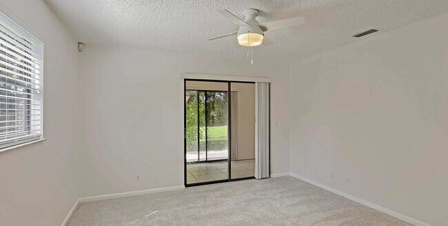 Building Photo - 9258 Green Meadows Way