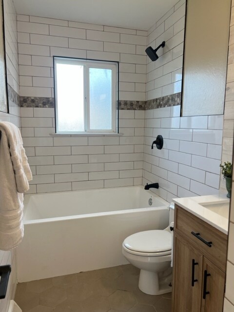 Building Photo - 544 Henry Ave