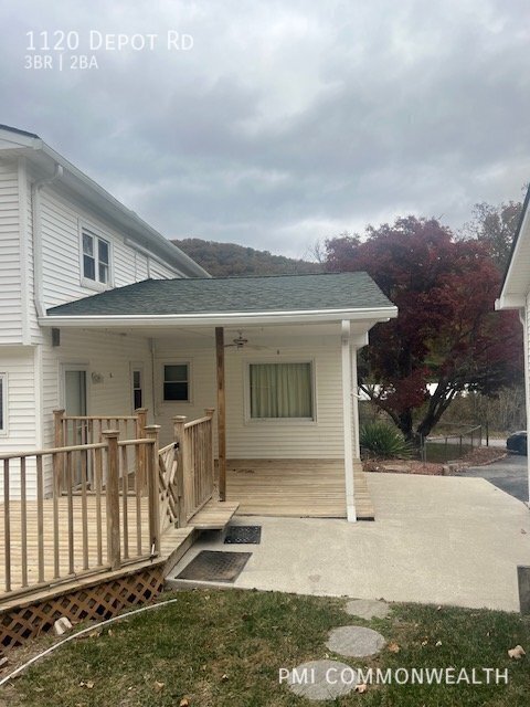 Building Photo - 1120 Depot Rd