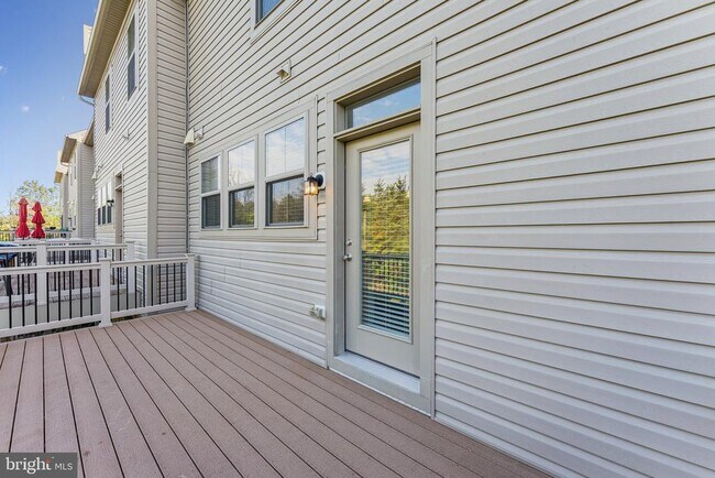 Building Photo - 43422 Robey Sq