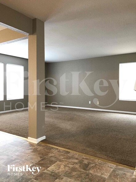 Building Photo - 8525 Sansa St