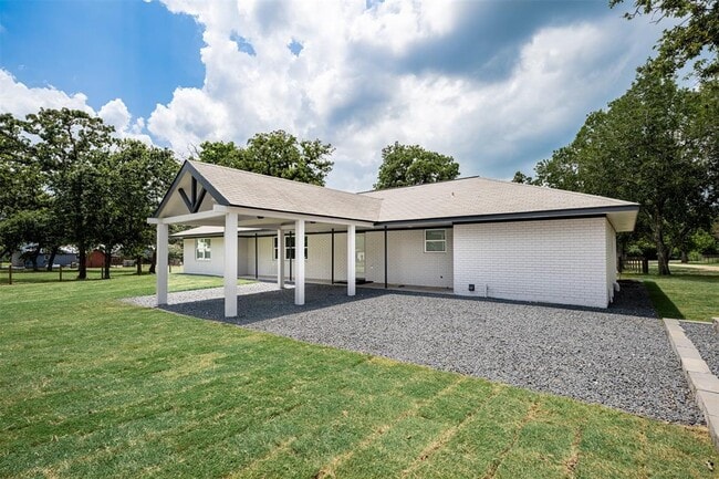 Building Photo - 3901 FM109