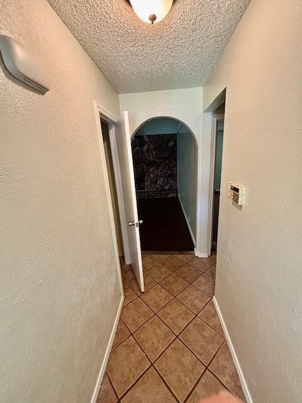 Building Photo - 2304 Vineyard Dr