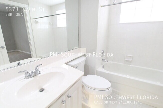 Building Photo - 5373 Davini St