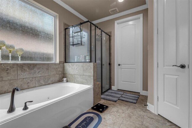 Building Photo - 10314 Radcliff Lake Dr