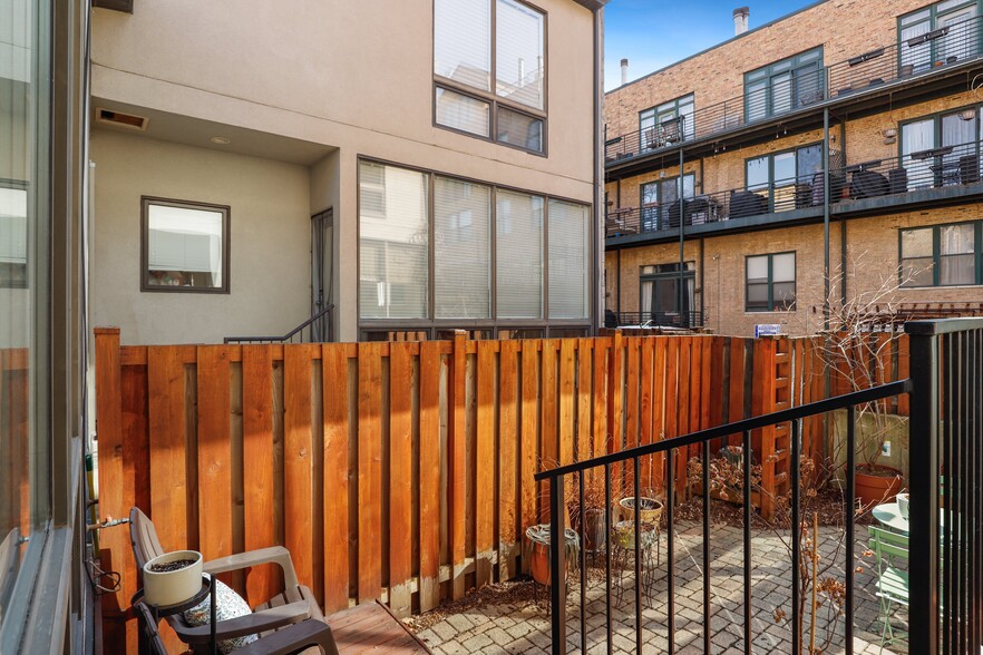 Building Photo - 1757 N Paulina St