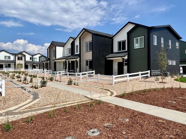 Building Photo - 3909 Crater St