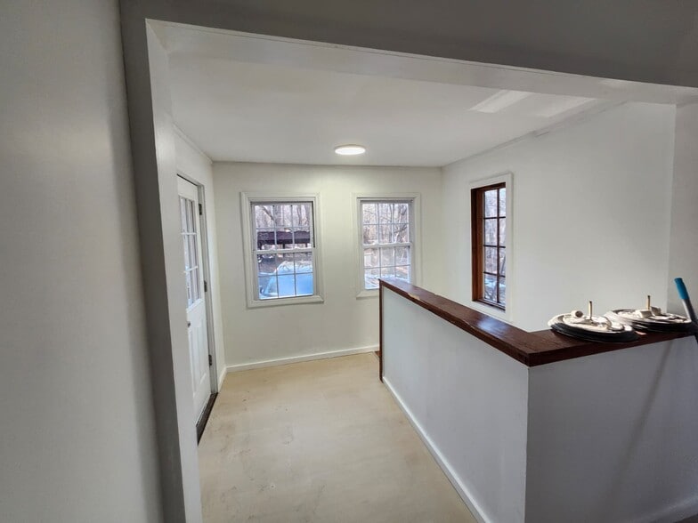 Building Photo - 2 Wildwood Trl