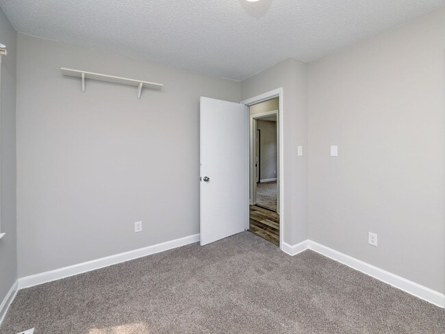 Building Photo - 3 bedroom 1 bath home for rent in New Bern