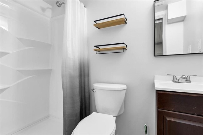 Building Photo - 3925 Chicamauga Dr