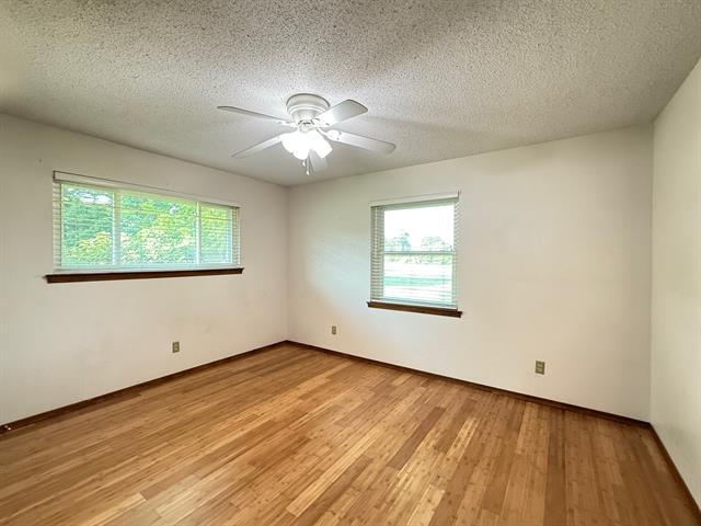 Building Photo - 2825 E Parker Rd