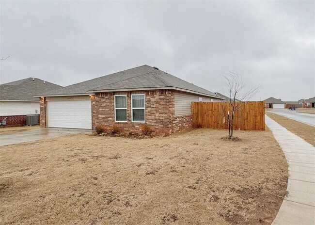 Building Photo - 1109 S Appaloosa Ln