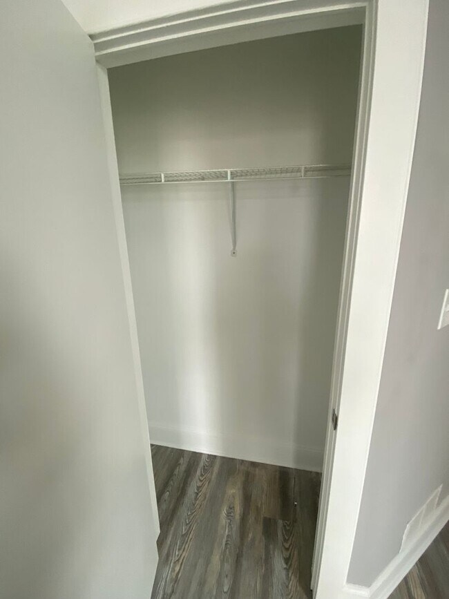 Building Photo - 2 Bedroom Rental in Emmaus!