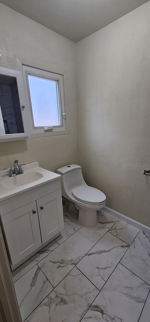 Building Photo - 1 Bedroom 1 Bath Sparks Apartment For Rent,