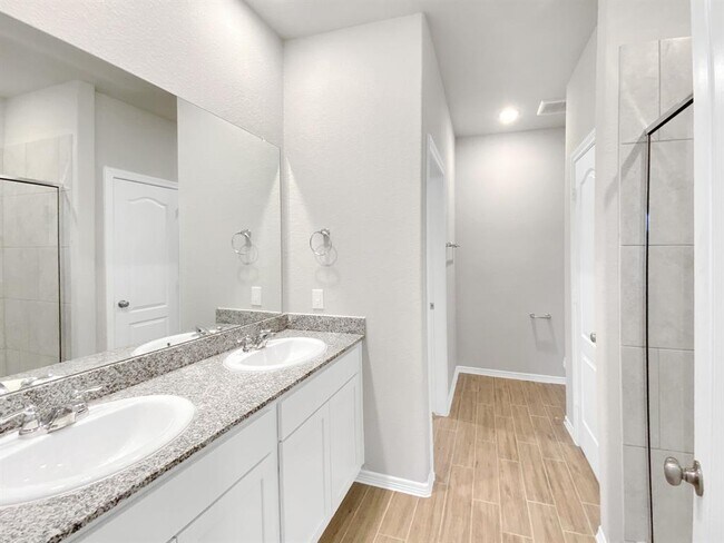 Building Photo - 847 Redinger Ridge Dr