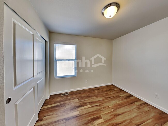 Building Photo - 2783 Moore St