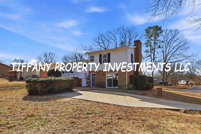 Building Photo - 1601 Carfax Dr