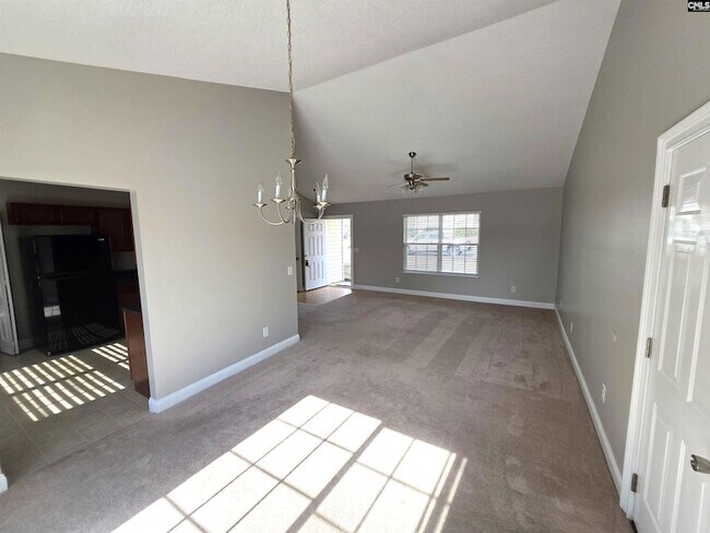 Building Photo - 165 Crassula Dr