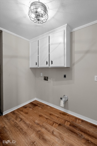 Building Photo - 425 N Dresden Cir