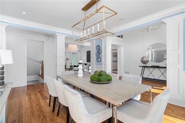 Building Photo - 4715 Westfield Dr NE