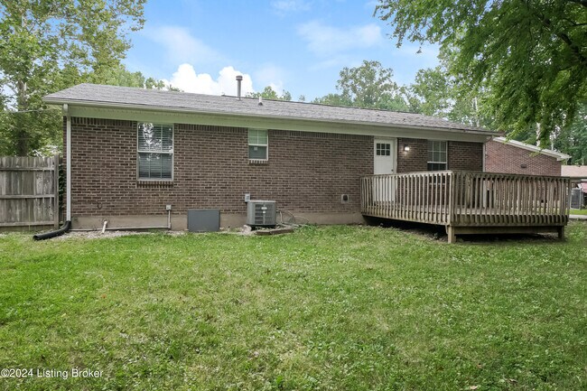 Building Photo - 806 Tin Dor Way