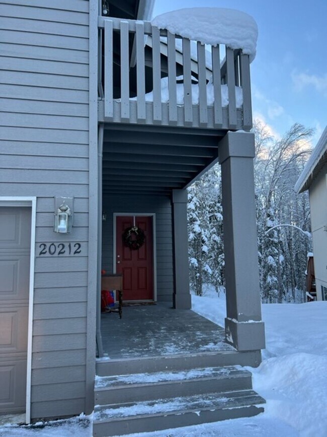 Building Photo - 4 Bedroom Eagle River Home!