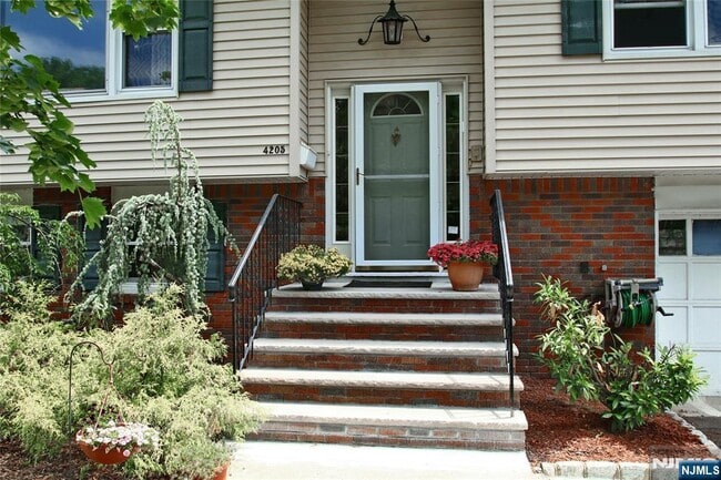 Building Photo - 42-05 Naugle Dr