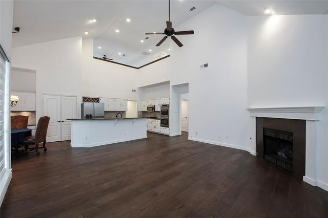 Building Photo - 7100 Oakbrook Dr