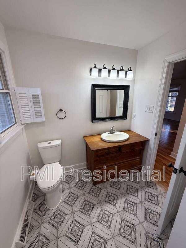 Building Photo - 15900 Beach Rd