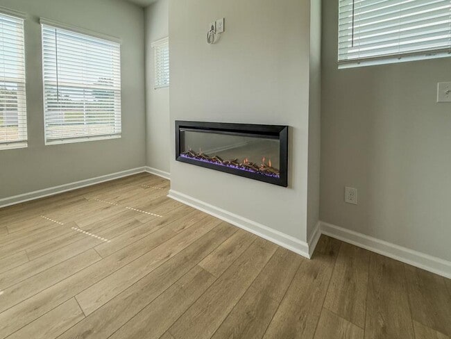 Building Photo - 6524 Harlech St